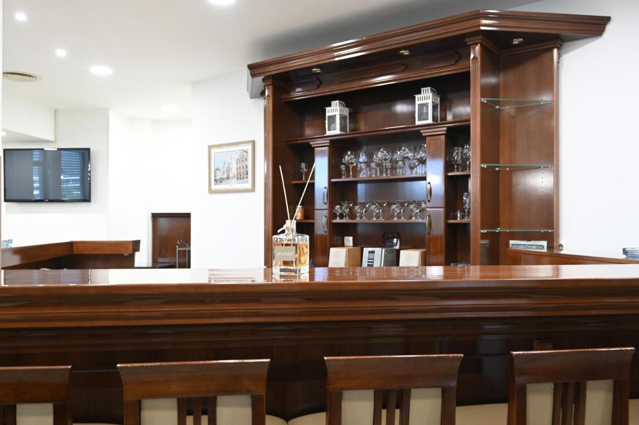 Hotel "Jkc Banja Luka" Esterno foto