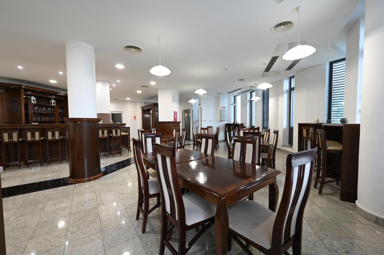 Hotel "Jkc Banja Luka" Esterno foto