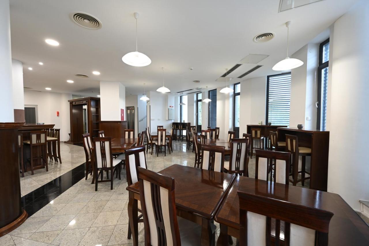 Hotel "Jkc Banja Luka" Esterno foto