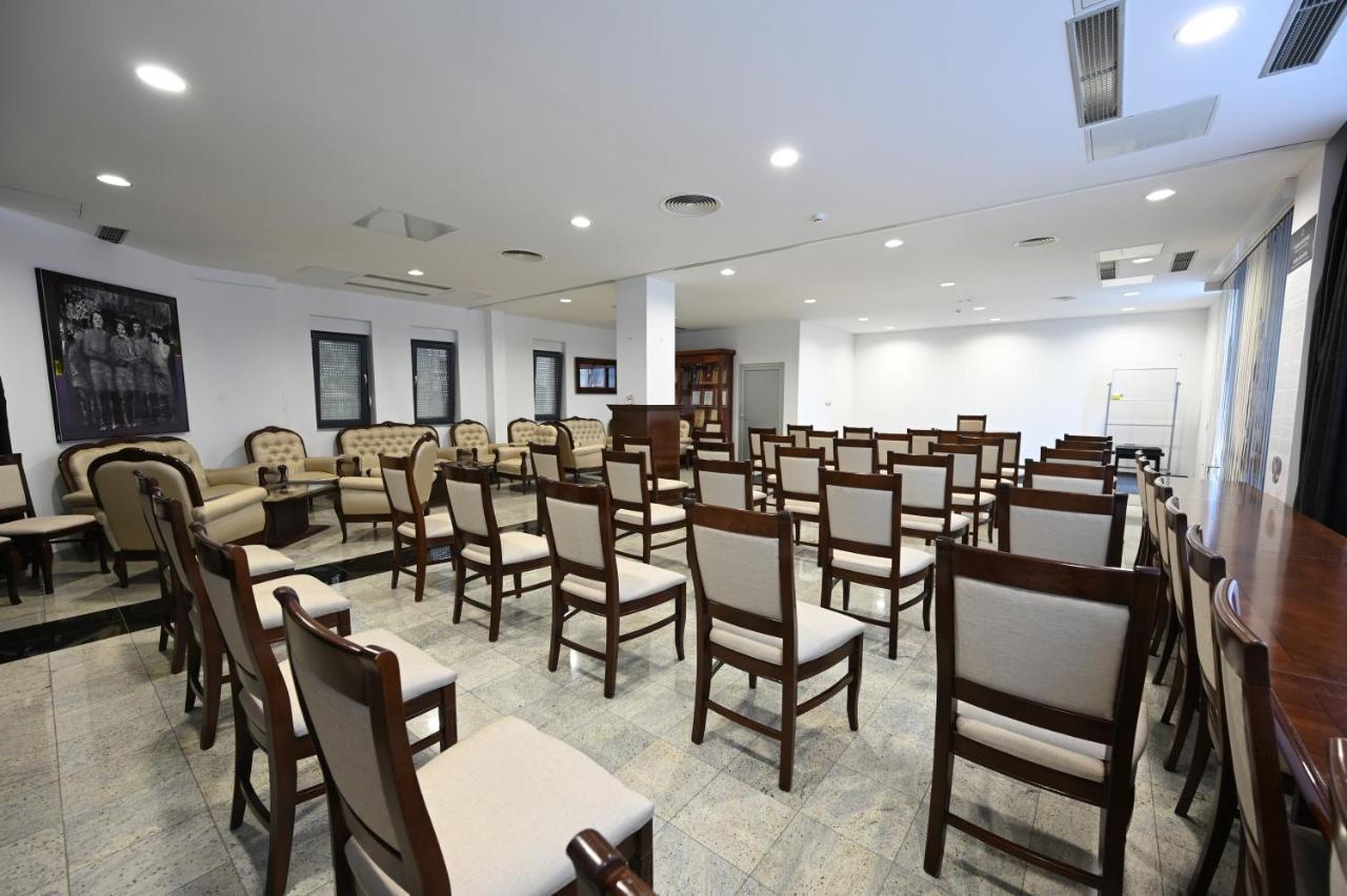 Hotel "Jkc Banja Luka" Esterno foto