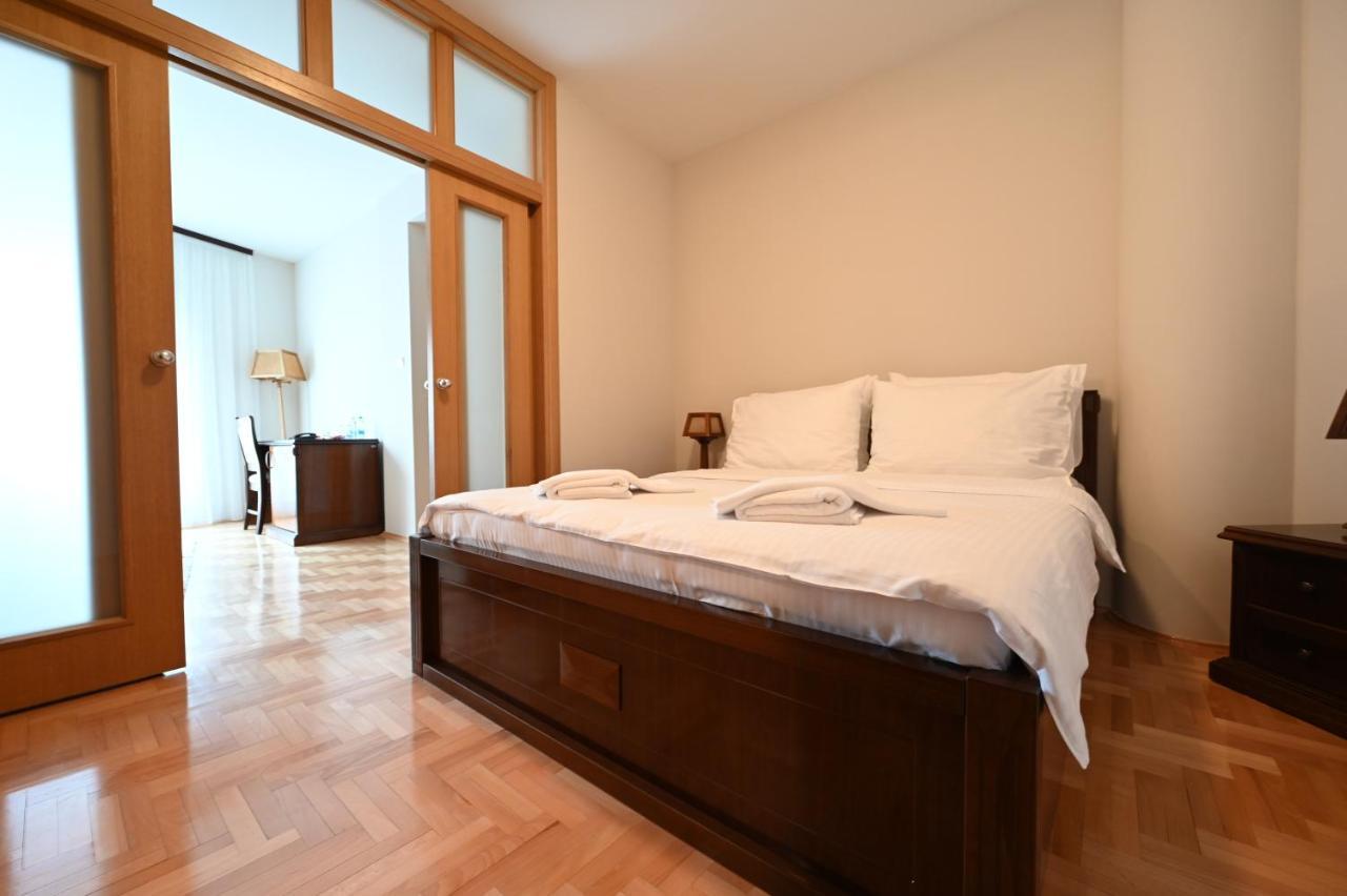 Hotel "Jkc Banja Luka" Esterno foto